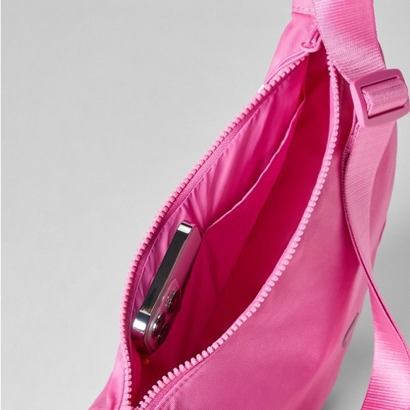 Fabletics Sling Bag - Picture 6 of 6
